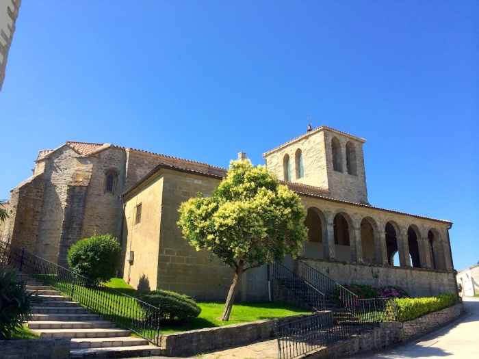 Tiebas, Kirche Santa Eufemia aus dem XIV. Jahrhundert